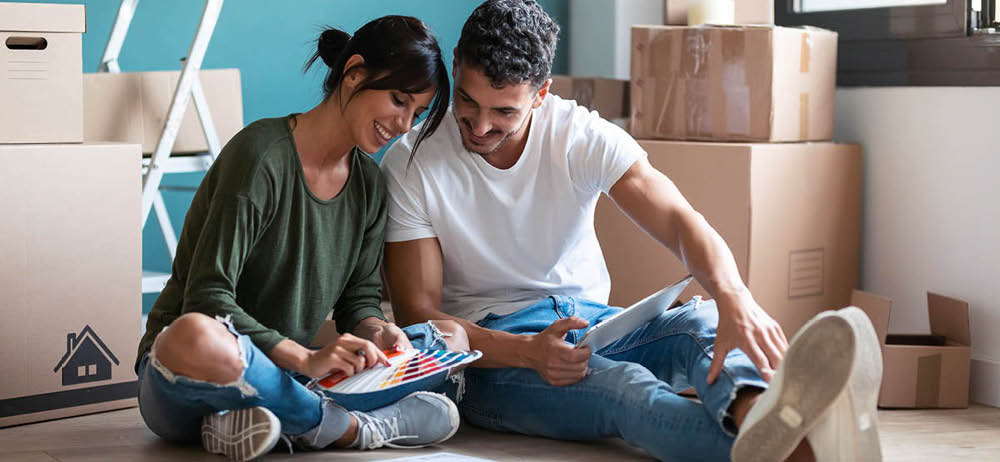 couple-reviewing-home-closing-costs